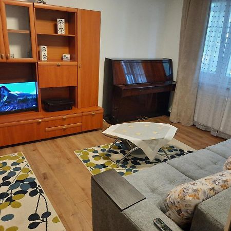 Apartament Zona Centrala Apartment Hunedoara Exterior photo