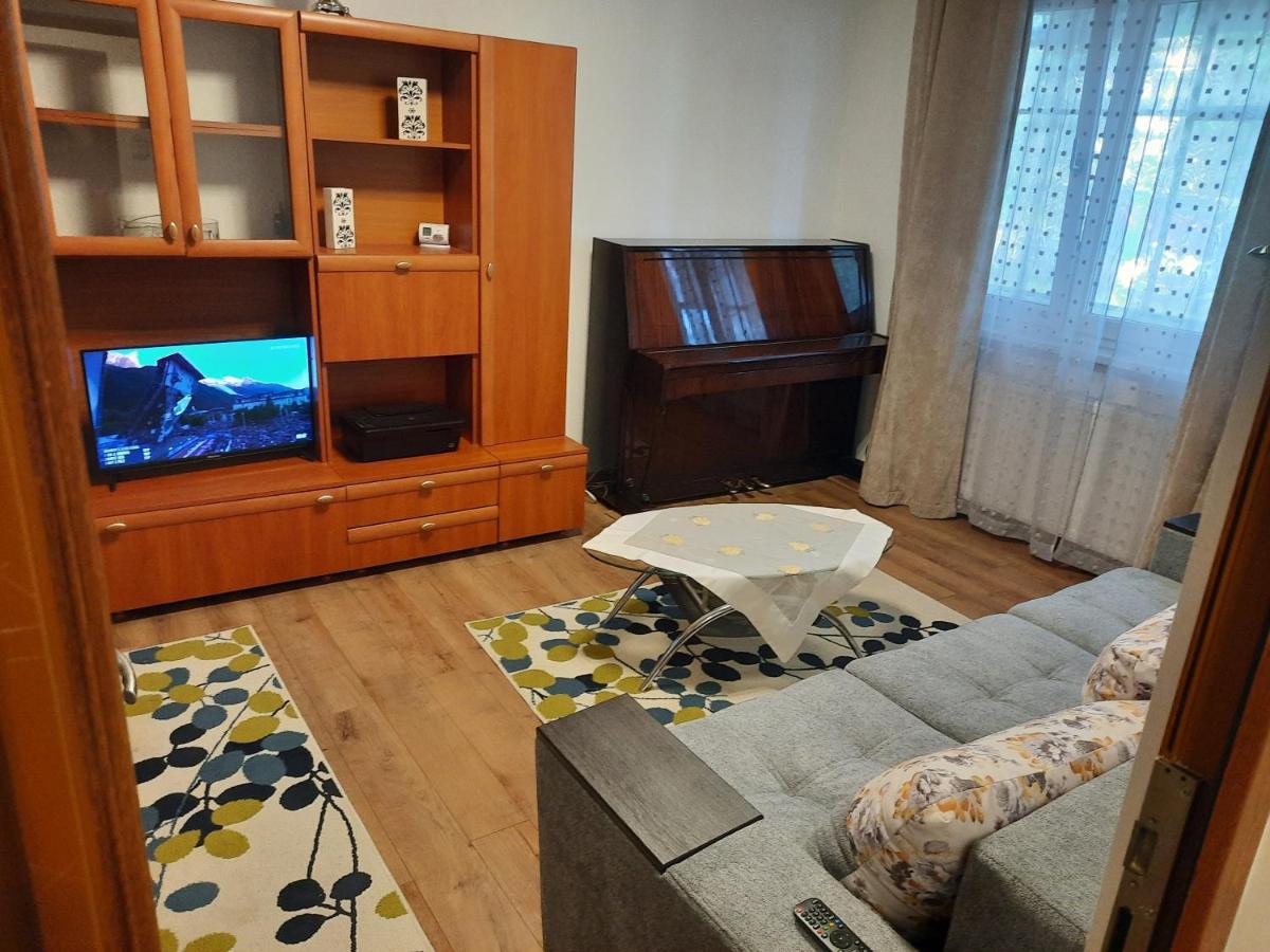 Apartament Zona Centrala Apartment Hunedoara Exterior photo